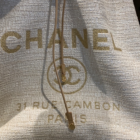 Chanel 31 Rue Cambon Paris Large Deauville Backpack in Ivory Gold - Picture 14 of 14